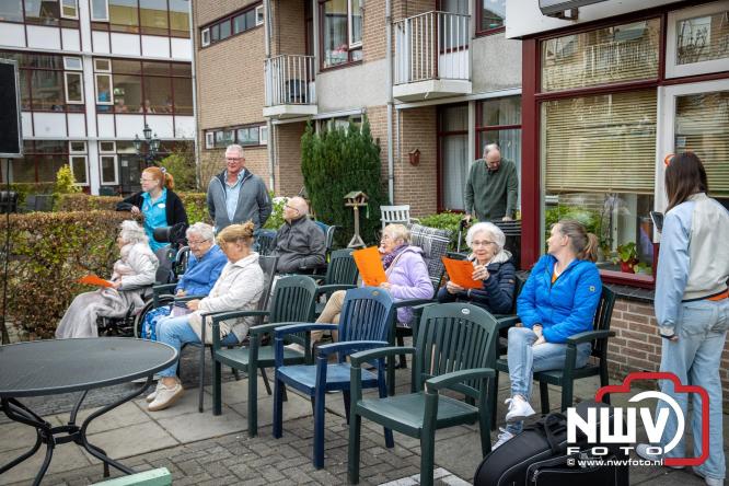 ’t Harde kleurt oranje, gezelligheid op z’n best tijdens Koningsdag 2026! - &copy; NWVFoto.nl